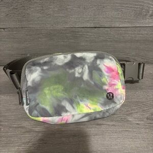 Lululemon Everywhere Belt Bag 1L Hyper Dye Multi